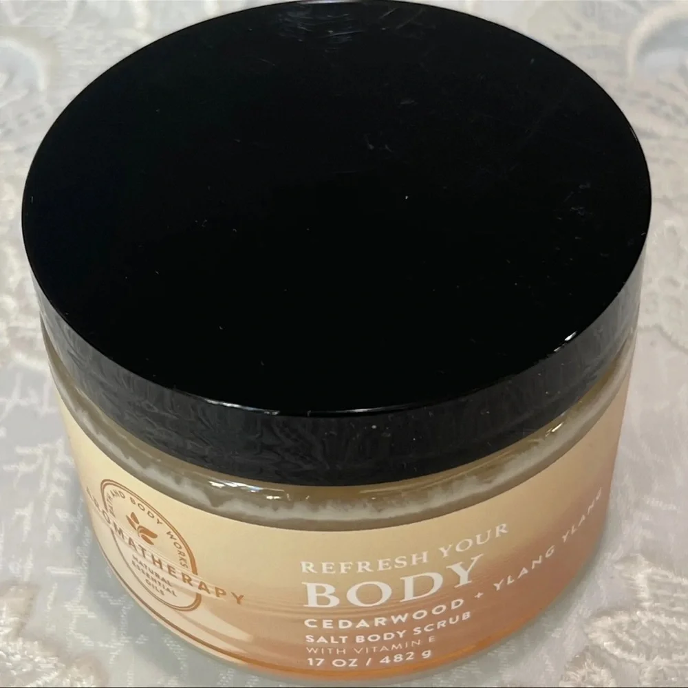 Bath & Body Works Aromatherapy Salt Body Scrub 17 oz With Vitamin E